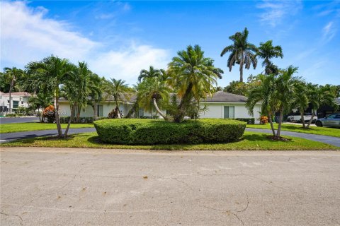Villa ou maison à vendre à Palmetto Bay, Floride: 4 chambres, 232.26 m2 № 2354009 - photo 8