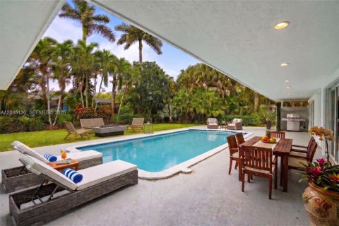 Villa ou maison à vendre à Palmetto Bay, Floride: 4 chambres, 232.26 m2 № 2354009 - photo 15