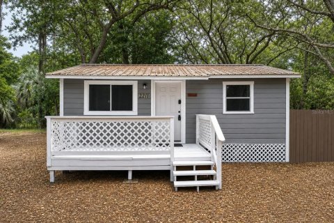 House in Gainesville, Florida 2 bedrooms, 57.97 sq.m. № 2211802