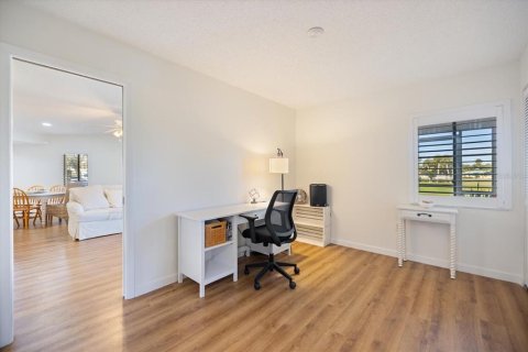 Condo in Venice, Florida, 3 bedrooms № 2213081 - photo 24