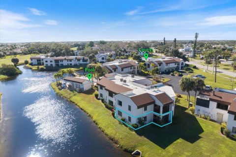 Condo in Venice, Florida, 3 bedrooms № 2213081 - photo 13