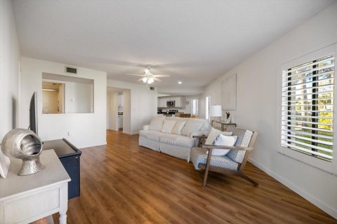 Condo in Venice, Florida, 3 bedrooms № 2213081 - photo 23