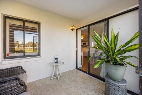 Condo in Venice, Florida, 3 bedrooms № 2213081 - photo 27