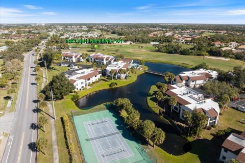 Condo in Venice, Florida, 3 bedrooms № 2213081 - photo 9