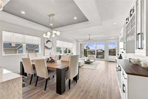 Condo in Tierra Verde, Florida, 4 bedrooms № 2383455 - photo 19