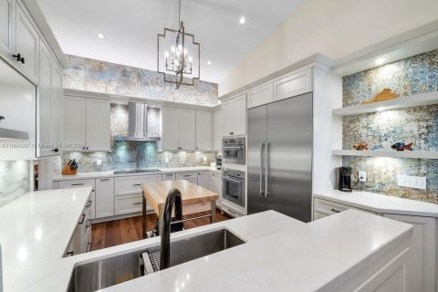 Villa ou maison à vendre à Pinecrest, Floride: 4 chambres, 302.3 m2 № 1898210 - photo 7