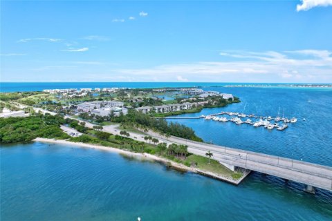Condominio en alquiler en Stuart, Florida, 2 dormitorios, 96.53 m2 № 1139416 - foto 1