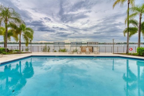 Copropriété à louer à Oakland Park, Floride: 2 chambres, 104.05 m2 № 1922129 - photo 26