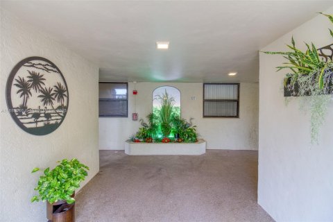 Condominio en alquiler en Oakland Park, Florida, 2 dormitorios, 104.05 m2 № 1922129 - foto 18
