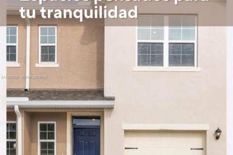Adosado en Davenport, Florida 3 dormitorios № 2055177