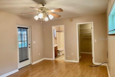 House in Wesley Chapel, Florida 4 bedrooms, 213.86 sq.m. № 1785977 - photo 23