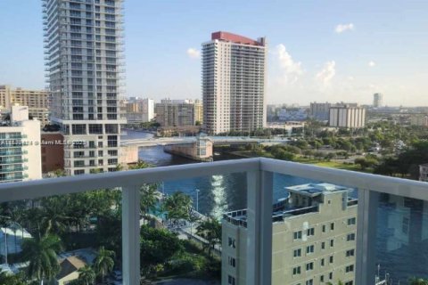 Condominio en venta en Hollywood, Florida, 2 dormitorios, 117.99 m2 № 1763211 - foto 26