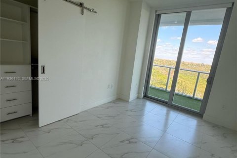 Condominio en alquiler en Sunrise, Florida, 3 dormitorios, 117.24 m2 № 2088450 - foto 19