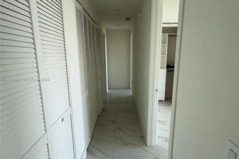 Condominio en alquiler en Sunrise, Florida, 3 dormitorios, 117.24 m2 № 2088450 - foto 16