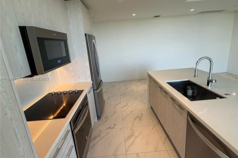 Condominio en alquiler en Sunrise, Florida, 3 dormitorios, 117.24 m2 № 2088450 - foto 6