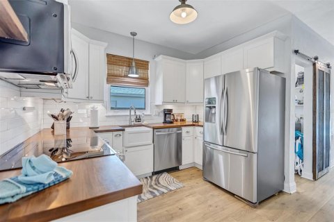 Villa ou maison à vendre à Sarasota, Floride: 2 chambres, 103.96 m2 № 2226618 - photo 17