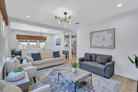 Villa ou maison à vendre à Sarasota, Floride: 2 chambres, 103.96 m2 № 2226618 - photo 12