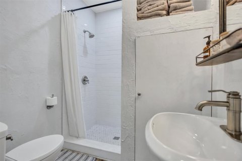 Villa ou maison à vendre à Sarasota, Floride: 2 chambres, 103.96 m2 № 2226618 - photo 14