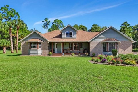 Casa en DeLand, Florida 3 dormitorios, 236.06 m2 № 2339239