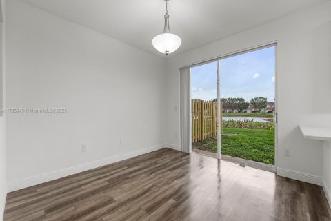 Townhouse in Homestead, Florida 4 bedrooms, 182.55 sq.m. № 1869903 - photo 9
