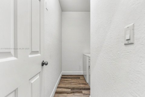 Townhouse in Homestead, Florida 4 bedrooms, 182.55 sq.m. № 1869903 - photo 26
