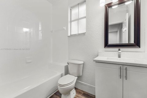 Townhouse in Homestead, Florida 4 bedrooms, 182.55 sq.m. № 1869903 - photo 25