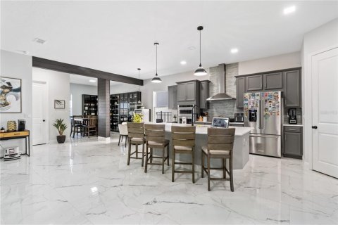 House in Orlando, Florida 5 bedrooms, 517.65 sq.m. № 1661999 - photo 4