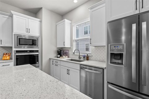 Touwnhouse à vendre à Tampa, Floride: 3 chambres, 183.67 m2 № 2093808 - photo 9
