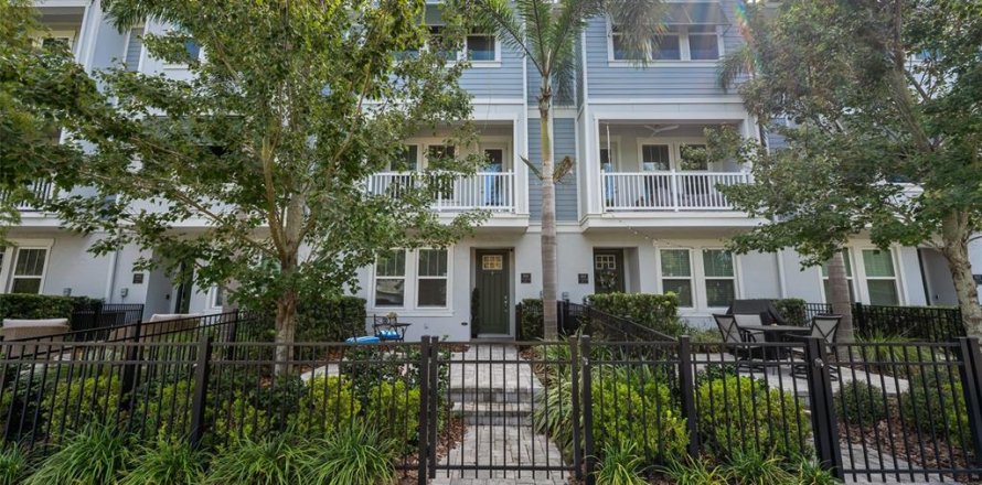 Touwnhouse à Tampa, Floride 3 chambres, 183.67 m2 № 2093808