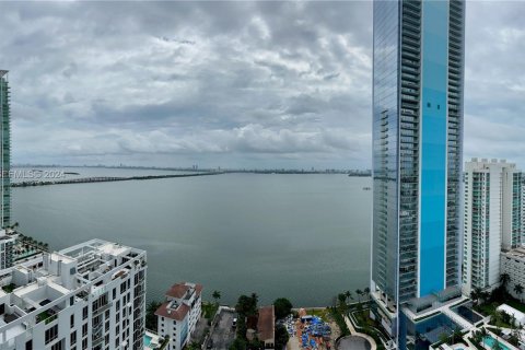 Condominio en venta en Miami, Florida, 3 dormitorios, 133.31 m2 № 2176652 - foto 3
