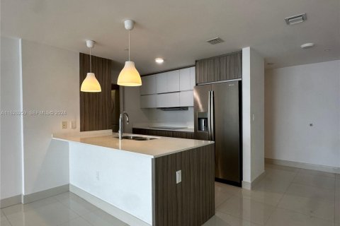 Condominio en venta en Miami, Florida, 3 dormitorios, 133.31 m2 № 2176652 - foto 16