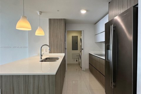 Condominio en venta en Miami, Florida, 3 dormitorios, 133.31 m2 № 2176652 - foto 17