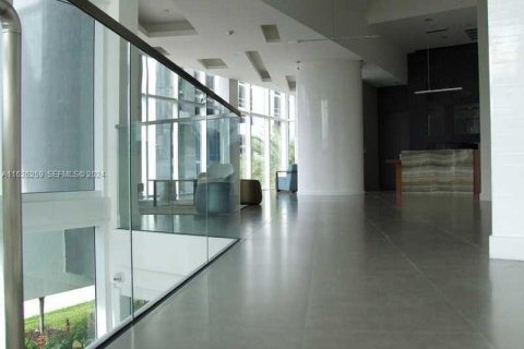 Condominio en venta en Miami, Florida, 3 dormitorios, 133.31 m2 № 2176652 - foto 25