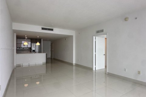 Condominio en venta en Miami, Florida, 3 dormitorios, 133.31 m2 № 2176652 - foto 11