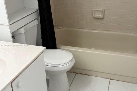 Купить кондоминиум в Корал-Спрингс, Флорида 2 спальни, 71.35м2, № 2043536 - фото 6