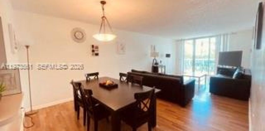 Кондоминиум с 1 спальней в Санни-Айлс-Бич, Флорида № 2036480