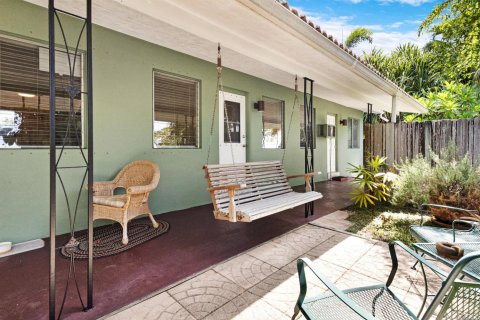 Propiedad comercial en Fort Lauderdale, Florida 125.6 m2 № 2248279