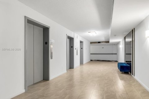 Condominio en venta en Hollywood, Florida, 2 dormitorios, 124.86 m2 № 2154200 - foto 23