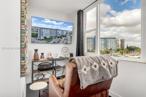 Condominio en venta en Hollywood, Florida, 2 dormitorios, 124.86 m2 № 2154200 - foto 14