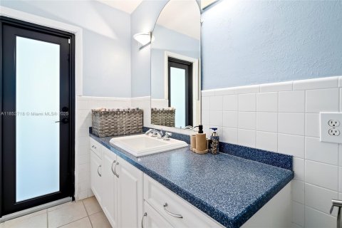 House in Hollywood, Florida 3 bedrooms, 185.62 sq.m. № 1871328 - photo 29