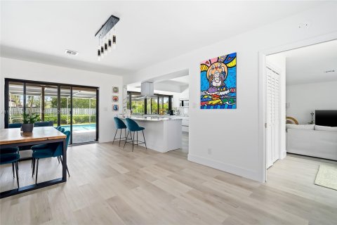 House in Hollywood, Florida 3 bedrooms, 185.62 sq.m. № 1871328 - photo 7