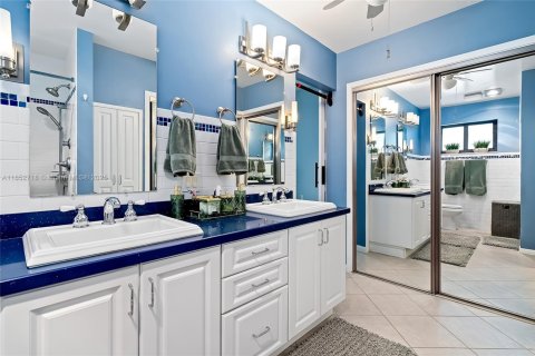House in Hollywood, Florida 3 bedrooms, 185.62 sq.m. № 1871328 - photo 23
