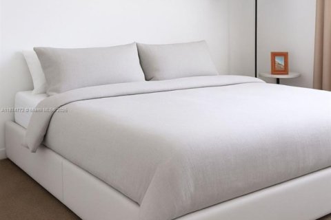 Copropriété à vendre à Miami, Floride: 2 chambres, 107.58 m2 № 1981899 - photo 12