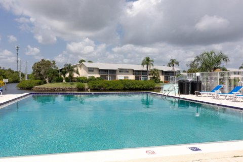 Condo in Vero Beach, Florida, 1 bedroom  № 1017956 - photo 1