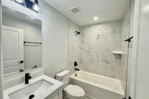 Casa en alquiler en Port Charlotte, Florida, 3 dormitorios, 117.99 m2 № 1680227 - foto 17
