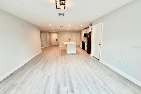 Casa en alquiler en Port Charlotte, Florida, 3 dormitorios, 117.99 m2 № 1680227 - foto 8