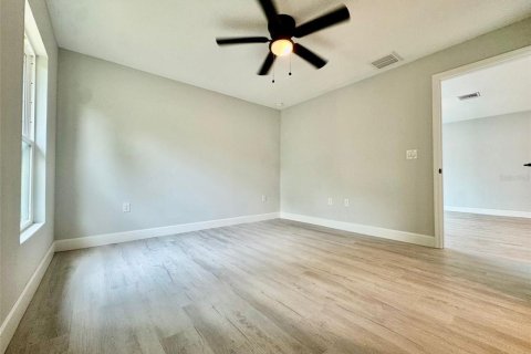 Casa en alquiler en Port Charlotte, Florida, 3 dormitorios, 117.99 m2 № 1680227 - foto 10