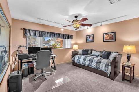 Купить виллу или дом в Тамарак, Флорида 3 комнаты, 237.83м2, № 2027279 - фото 17