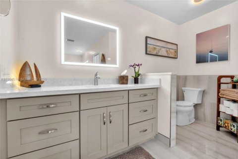 Купить виллу или дом в Тамарак, Флорида 3 комнаты, 237.83м2, № 2027279 - фото 21