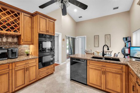 Купить виллу или дом в Тамарак, Флорида 3 комнаты, 237.83м2, № 2027279 - фото 12